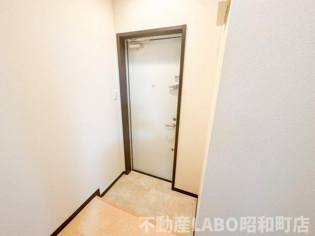 フジパレス沢ノ町の玄関