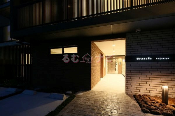 福岡市南区清水３丁目の賃貸マンションのエントランス