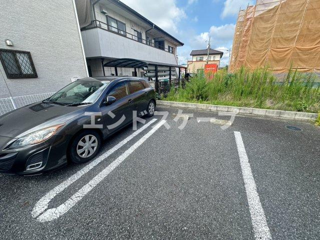 サンカルムの駐車場|高崎、前橋のお部屋探しはエンドスケープまで！お客様の理想お聞かせ下さい♪