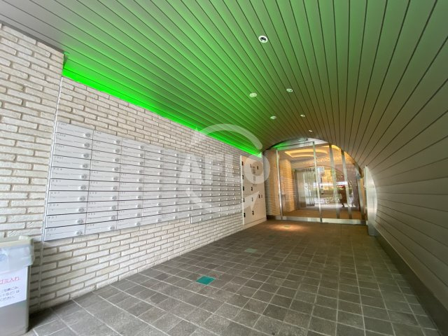 HS梅田EASTのエントランス|HS梅田EAST　エントランス