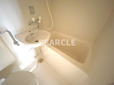 【トイレ】 | 長谷川マンション | 落ち着いた色調のトイレです