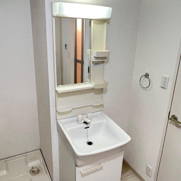 KANAI DENTAL BLD.の洗面所