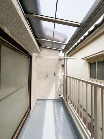 市川南2丁目戸建のバルコニー
