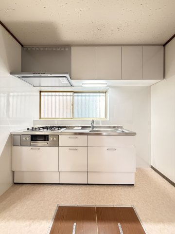 市川南2丁目戸建のキッチン