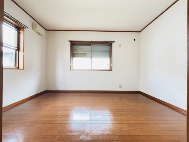 佐々コーポの洋室