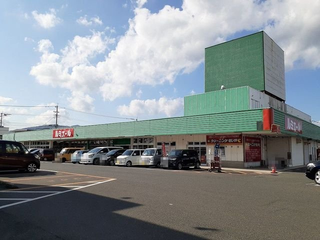 プルメリア　Ⅱの周辺|ルミエール行事店まで1500m