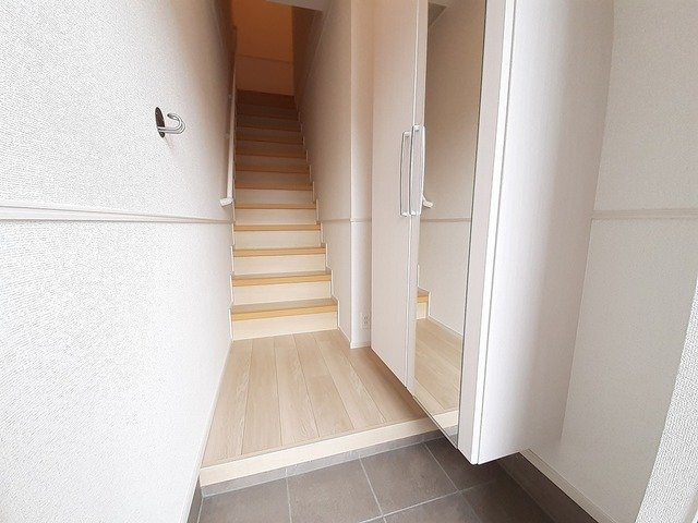 プルメリア　Ⅱの玄関|落ち着いた玄関です