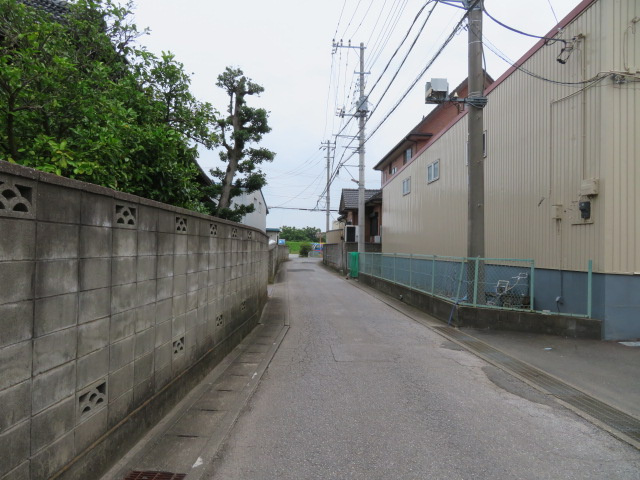八潮市大字八條の倉庫の周辺