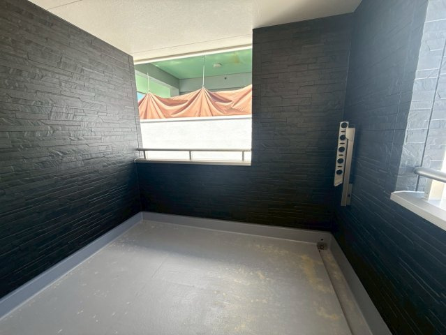 リーブルガーデン与那原町与那原・４号棟のその他|急な雨も安心♪様々な用途に使える広々インナーバルコニー