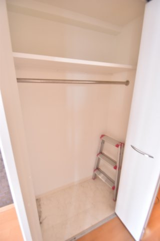 大阪市城東区野江２丁目の賃貸マンションの収納