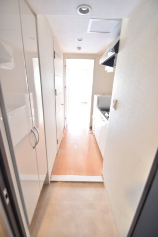 ティーズスクエア城東野江の玄関