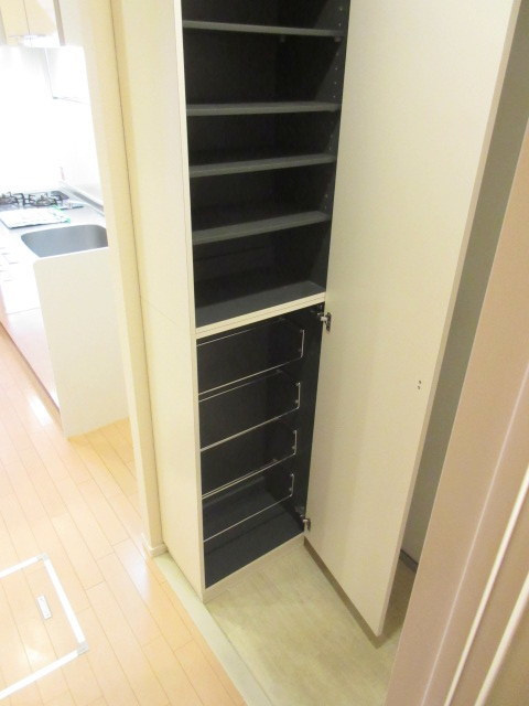 Ｍａｉｓｏｎ　Ｅ－ＭＡＨＫＳの玄関|★シューズＢＯＸ★
