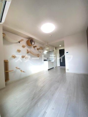 大阪市淀川区西三国１丁目の賃貸マンションの収納