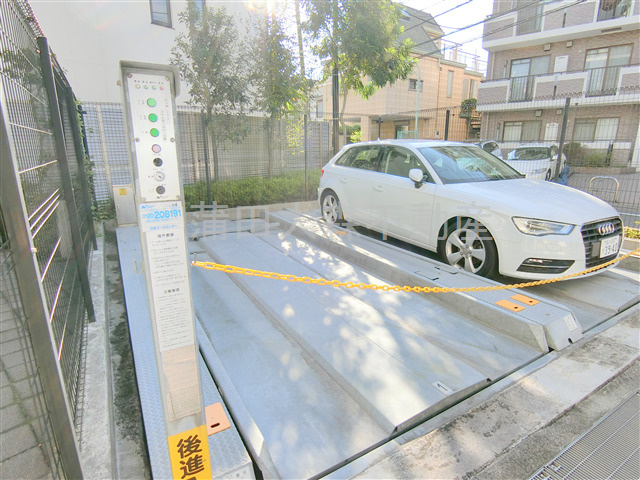 リバーレ蒲田仲六郷の駐車場|機械式駐車場　空き状況等詳細はお問合せください。