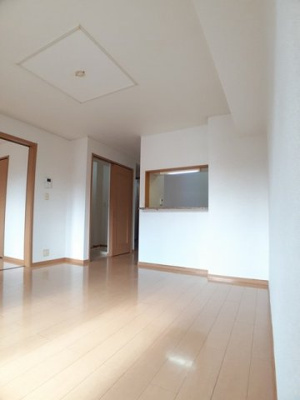 【居間・リビング】 | シャノアール　中迫 | リビングです