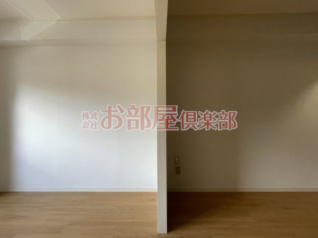 ウエストビルの洋室|個人の部屋や寝室として使える洋室です