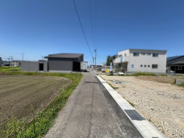 リーブルガーデン　岐阜市中鶉　全４区画分譲の前面道路含む現地写真|「現地（2026年7月24日）撮影」　
■前面道路　
■ヤマダ不動産　株式会社リライフ