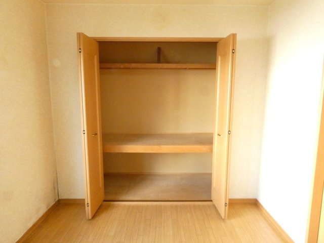 拓穂ハイツ (新開)の収納