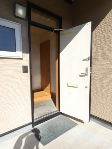 拓穂ハイツ (新開)の玄関