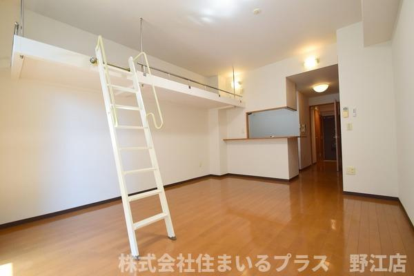 アルバＴの居間・リビング