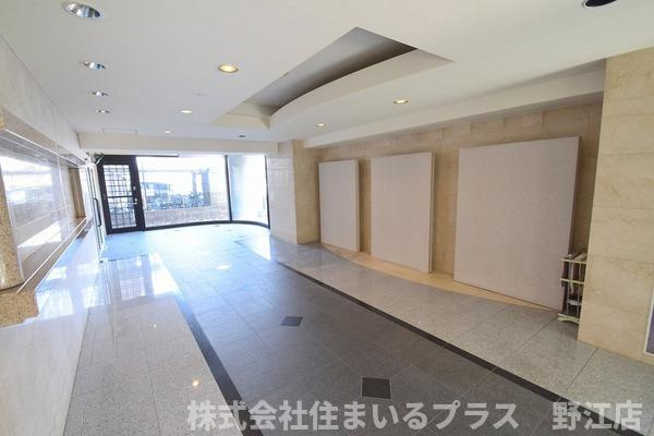 アルバＴのエントランス