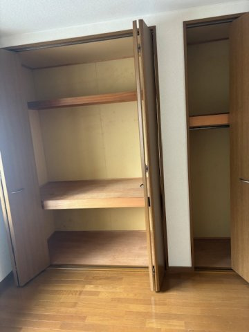 シティパレスA棟の収納|102号室のお写真になります