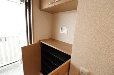 【玄関】 | ヴィラドエル