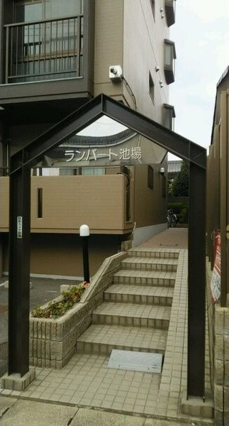 ランパート池場のロビー