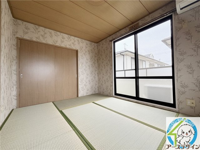サンビレッジ吉川D棟の和室