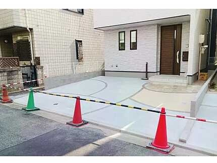 広島市南区宇品神田５丁目　新築一戸建ての駐車場