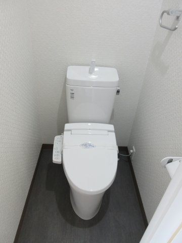 TenGood昭代NEXTのトイレ|落ち着いた色調のトイレです