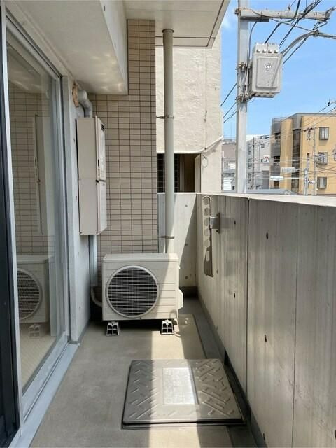 J・S深川高ばしビルのバルコニー