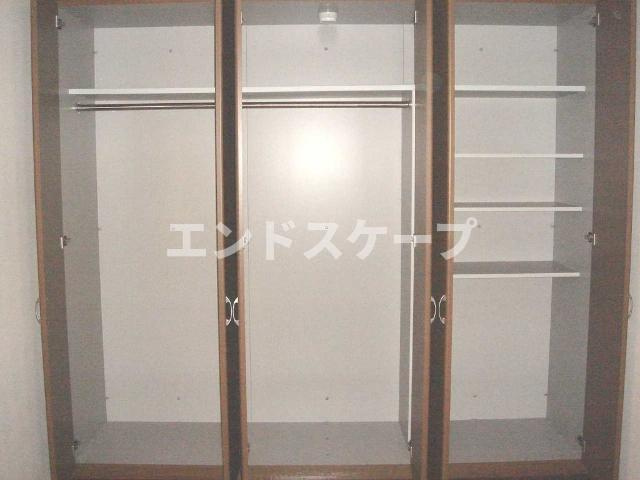 モデルナ江木の収納|クローゼット
高崎、前橋のお部屋探しはエンドスケープまで！お客様の理想お聞かせ下さい♪