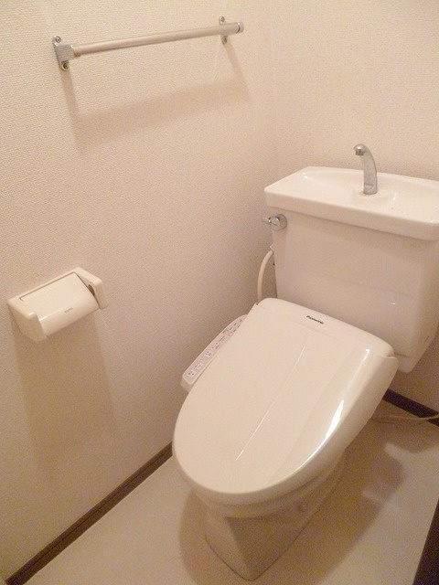 メゾン・オークのトイレ|★ウォシュレット付きのトイレです★