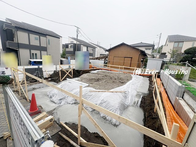 戸建 東久留米市小山２丁目の前面道路含む現地写真