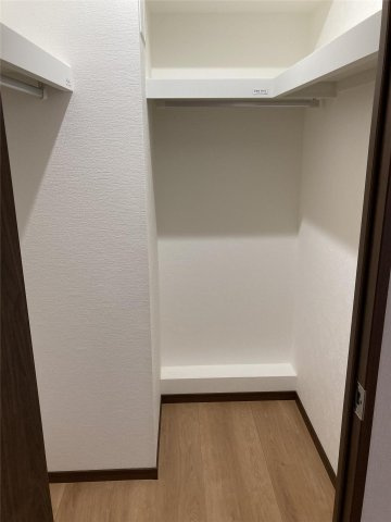 プライマル福岡平尾の洋室