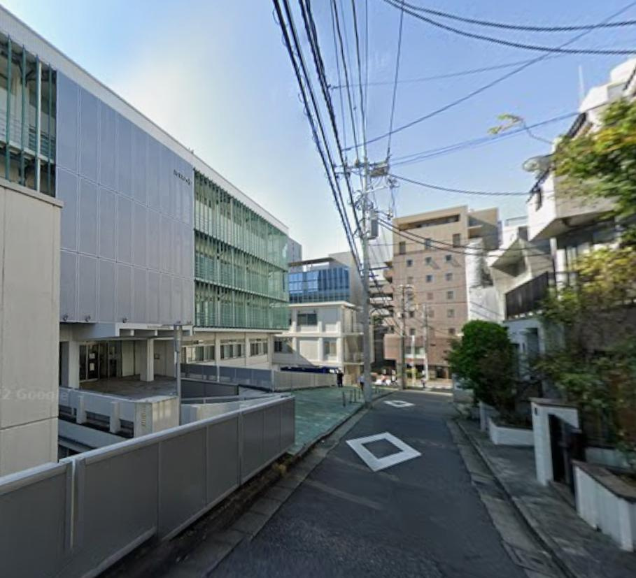 新宿区市谷砂土原町３丁目の店舗事務所の周辺