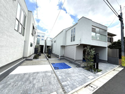 【外観】 | 【仲介手数料２９０万円が無料！】■プレミアムデザイナーズハウス■豪徳寺駅１４分■上町駅５分 | 諸費用３９０万円ＯＦＦです！！
決算特別キャンペーン！
家計応援サービスの限界に挑戦中！
■豪徳寺１４分
■上町５分
■ホテルのようなプレミアム仕様
■リビング天井が吹抜け
■内覧可能