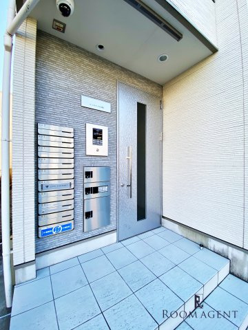 ジュネス上石川町のエントランス