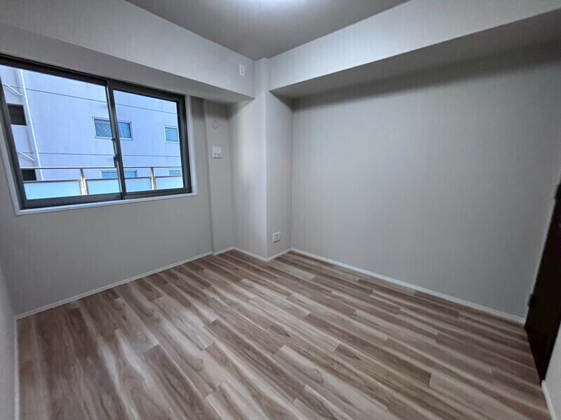 大阪市中央区高津３丁目の賃貸マンションの洋室