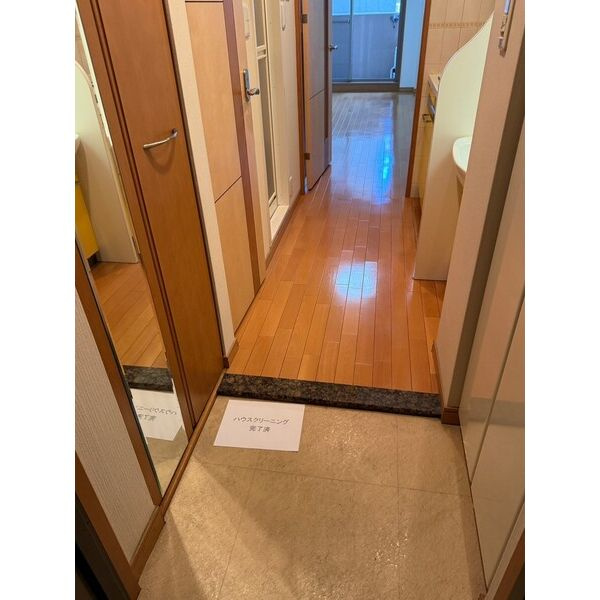 プレサンス本町リアルシティの玄関
