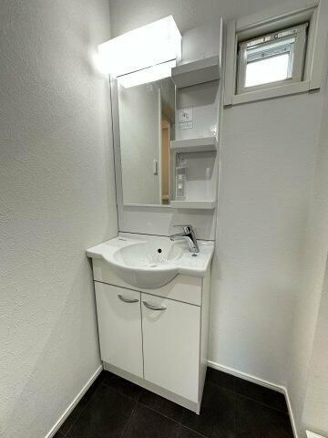 ヒルズ妙蓮寺の洗面所