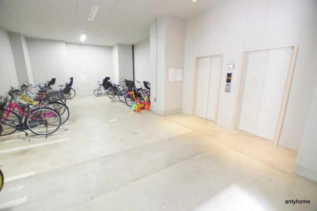 レジデンス梅田ローレルタワー　仲介手数料無料の駐車場