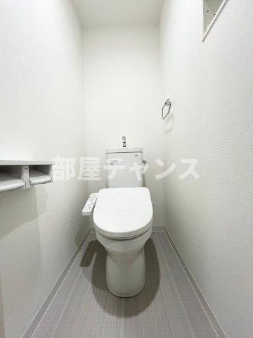 ラ・プレス新栄のトイレ|落ち着いた色調のトイレです