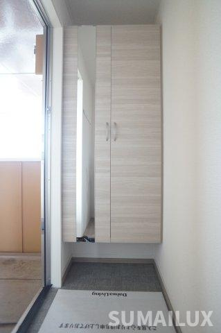上益城郡益城町大字安永のアパートの玄関