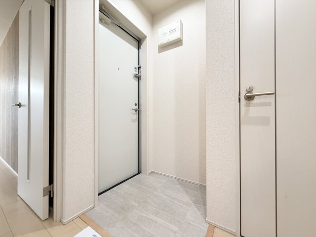 フジパレス西本町北通Ⅰ番館の玄関