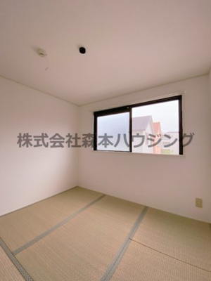 【和室】 | 　下木田マンション | 和室ならではの温かな和の空間で寛ぎの時間を過ごせます