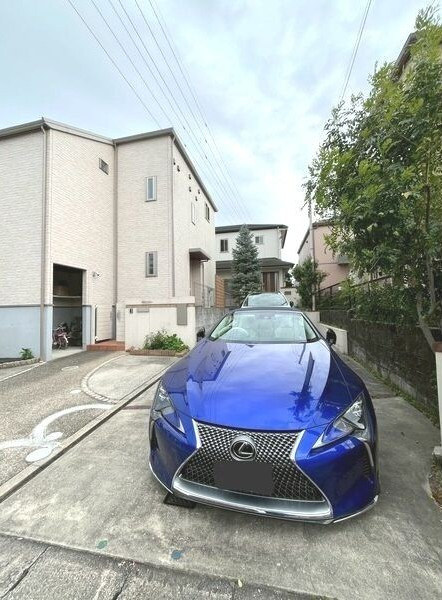レントハウス社台の駐車場