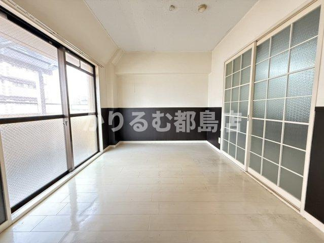 東洋プラザ野江内代の居間・リビング