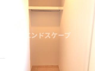 ラウレア OZの収納|ウォークインクローゼット
高崎、前橋のお部屋探しはエンドスケープまで！お客様の理想お聞かせ下さい♪